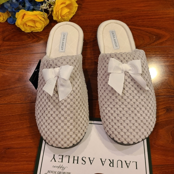 Laura Ashley Memory Foam Slippers Size XLarge (Size 9.5 to 10.5) - Picture 2 of 7